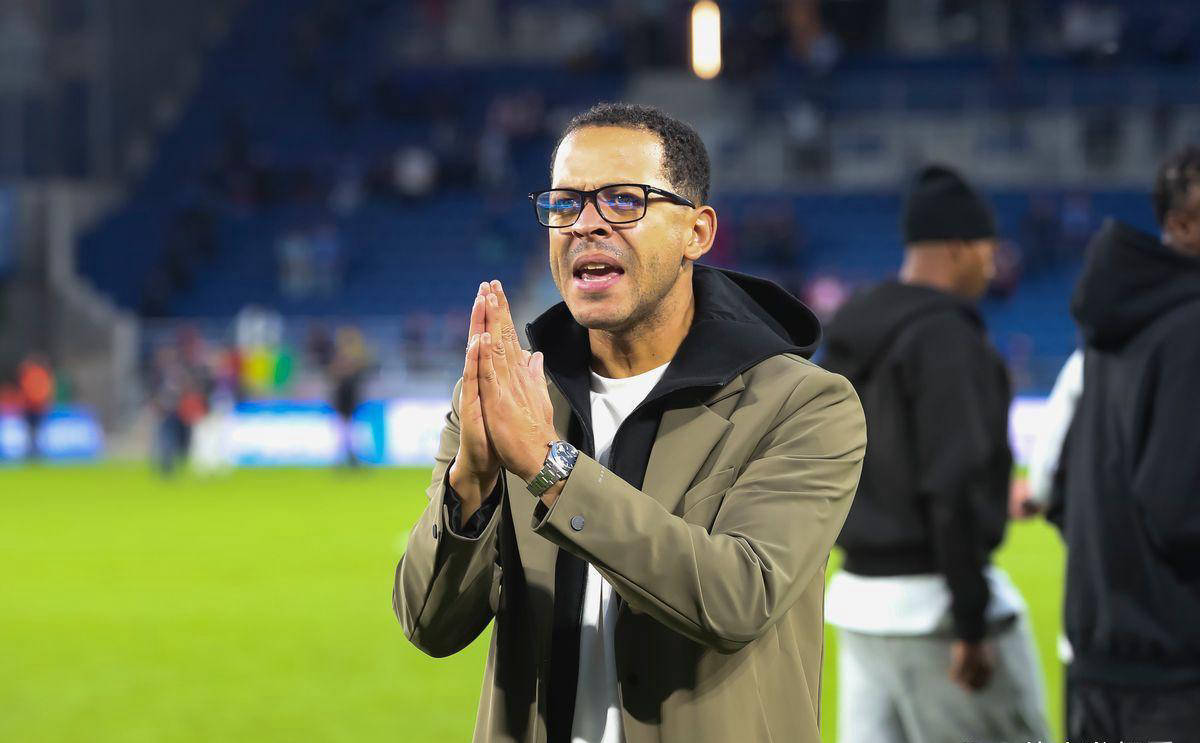 英雄联盟有礼投注-纽卡斯尔训练开放日，今晚主帅复盘引欢呼，英超在即，训练强度明显提升的简单介绍